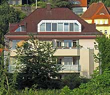 Gebäudeansicht aus Richtung Elbe